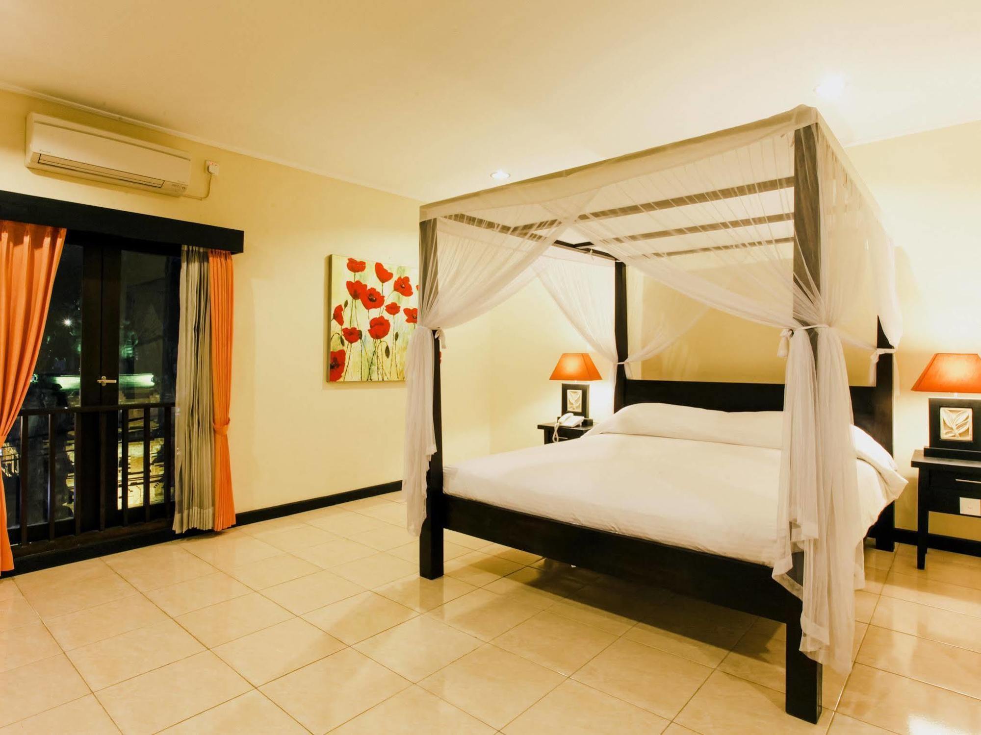 Hotel Intansari Denpasar  Exterior photo